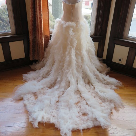 San Patrick by Pronovias Wedding Dress Marlan - Picture 5 of 11